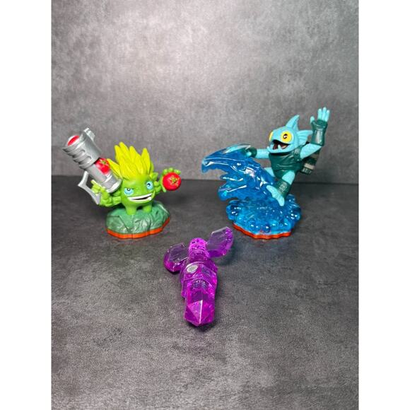 Skylanders Trap Team Magic Axe Purple Crystal Tidal Wave Gill Grunt & Food Fight - Picture 1 of 4